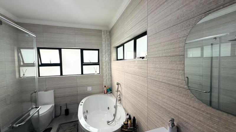 4 Bedroom Property for Sale in Everglades Estate North West